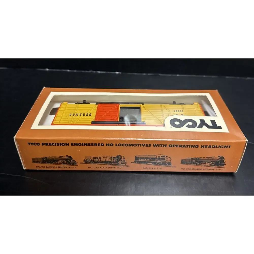 Tyco 935-2 Durango KC 40394 HO Scale Livestock Cattle Car Electric Train Yellow